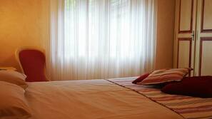 Coffre-forts dans les chambres, bureau, Wi-Fi gratuit, draps fournis
