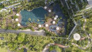 3 outdoor pools