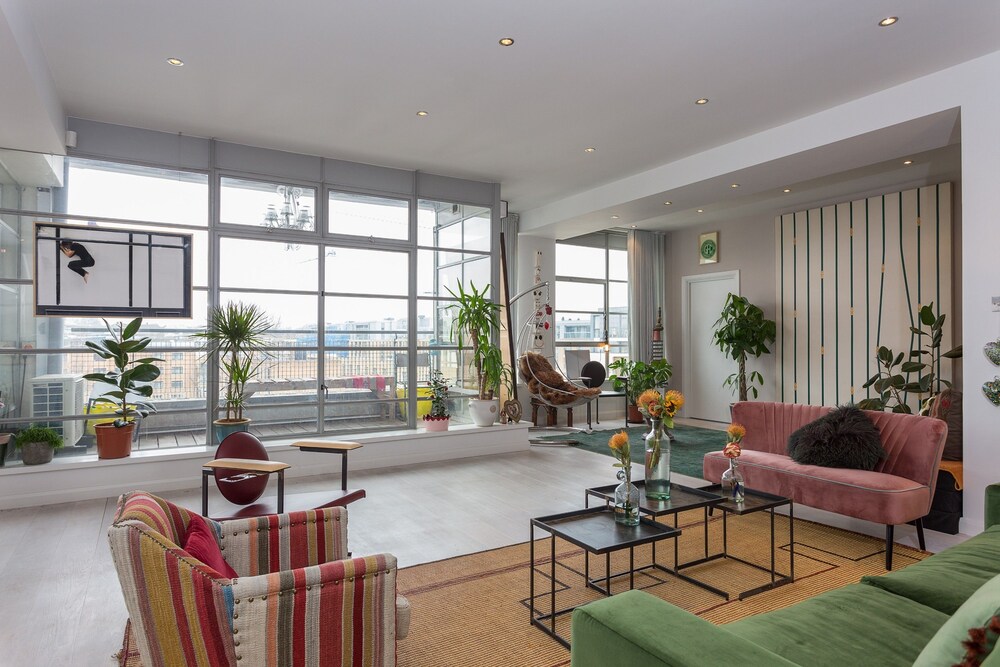 North London 1 Bedroom Apartment 2019 Hotel Prices North London 1 Bedroom Apartment 3 5 Out Of 0 Interior Detail Lobby Sitting Area