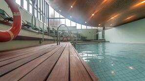 Piscine couverte