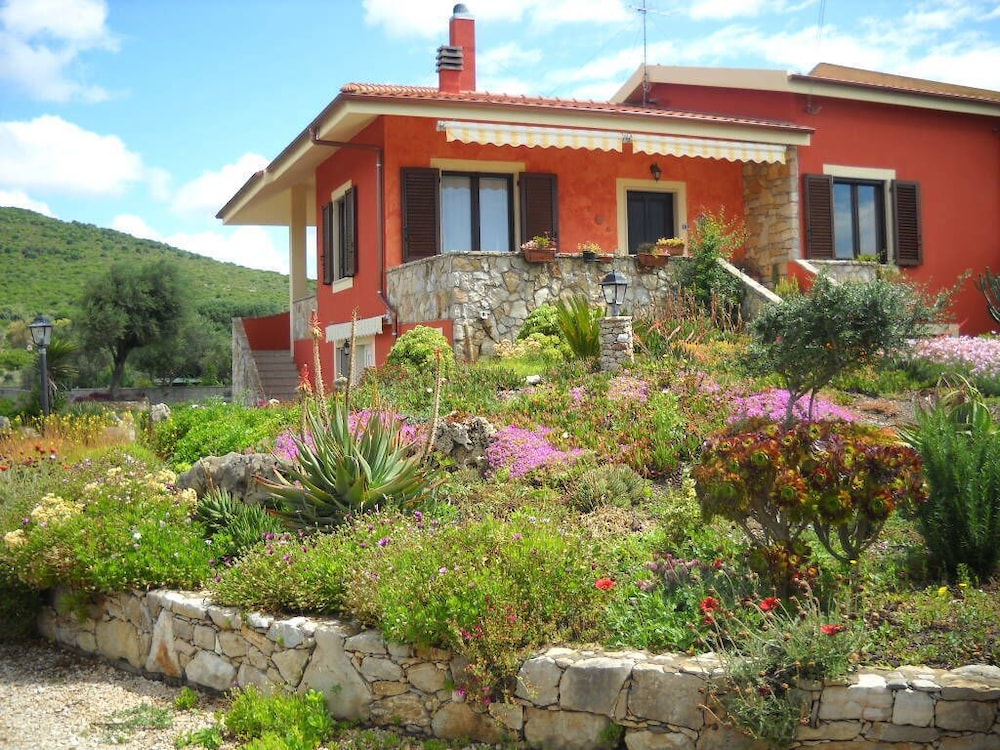 La Corte Casa Vacanze Near Alghero Stintino In Sassari