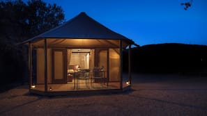 1 bedroom, free WiFi, linens