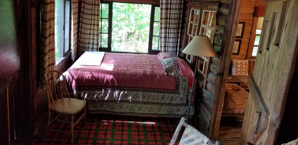 Waterfront Rustic Maine Log Cabin On Lake In Presque Isle Cheap