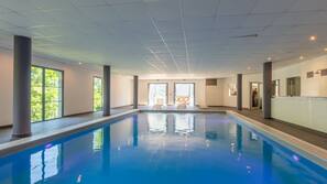 Indoor pool, pool loungers