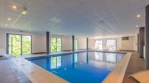 Indoor pool, pool loungers