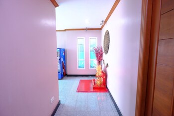 Kdm Residence Deals Reviews Bangkok Tha Wotif - 