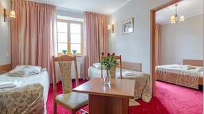 In-room safe, desk, iron/ironing board, free WiFi