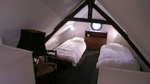 3 bedrooms, individually decorated, individually furnished