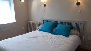 5 bedrooms, free WiFi, linens