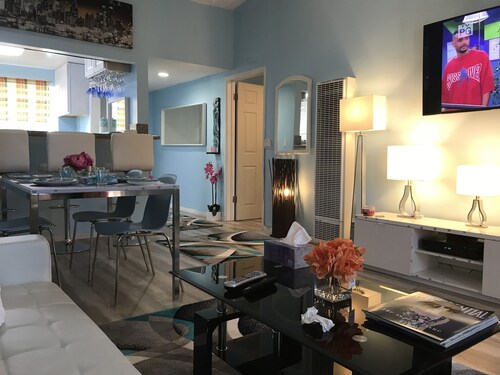 Rose Bowl Stadium Hotels Find Hotel Deals Close To The Rose Bowl Jpl Old Town And Has A Jacuzzi