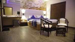 Iron/ironing board, free WiFi, linens