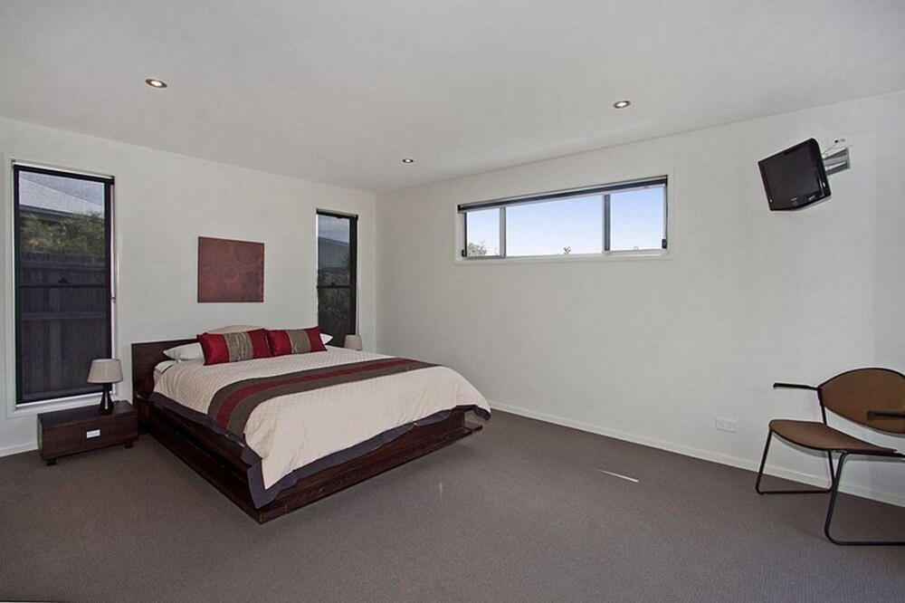 Casuarina Surfbreak Casuarina Aus Best Price Guarantee - 