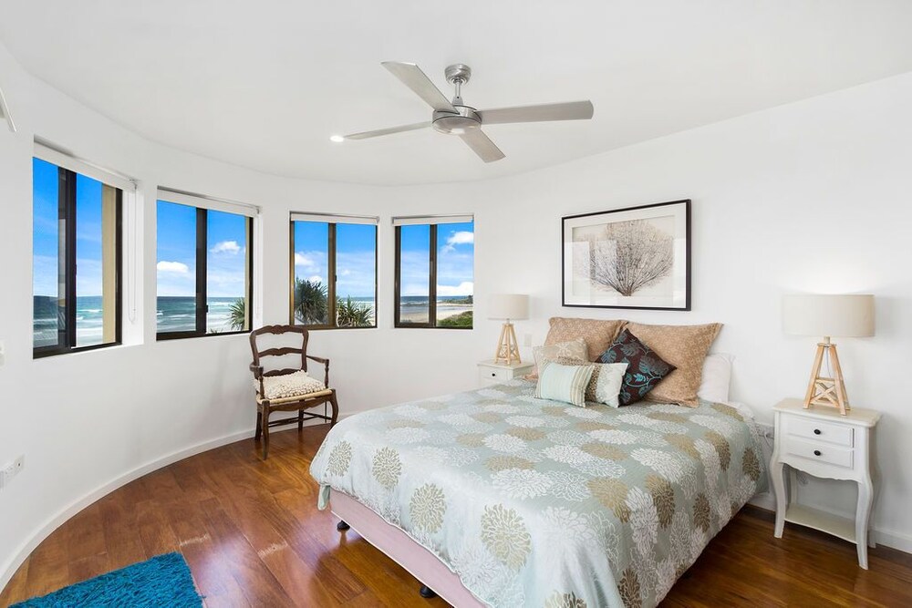 Shoreline Nine Penthouse With Ocean Views Hastings Point - 