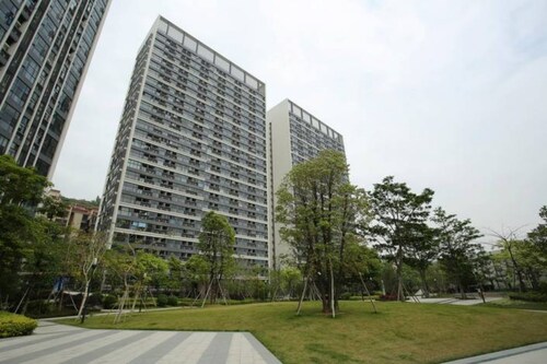 Hotels Near Nanhu Amusement Park Baiyun Find Cheap 30 - 