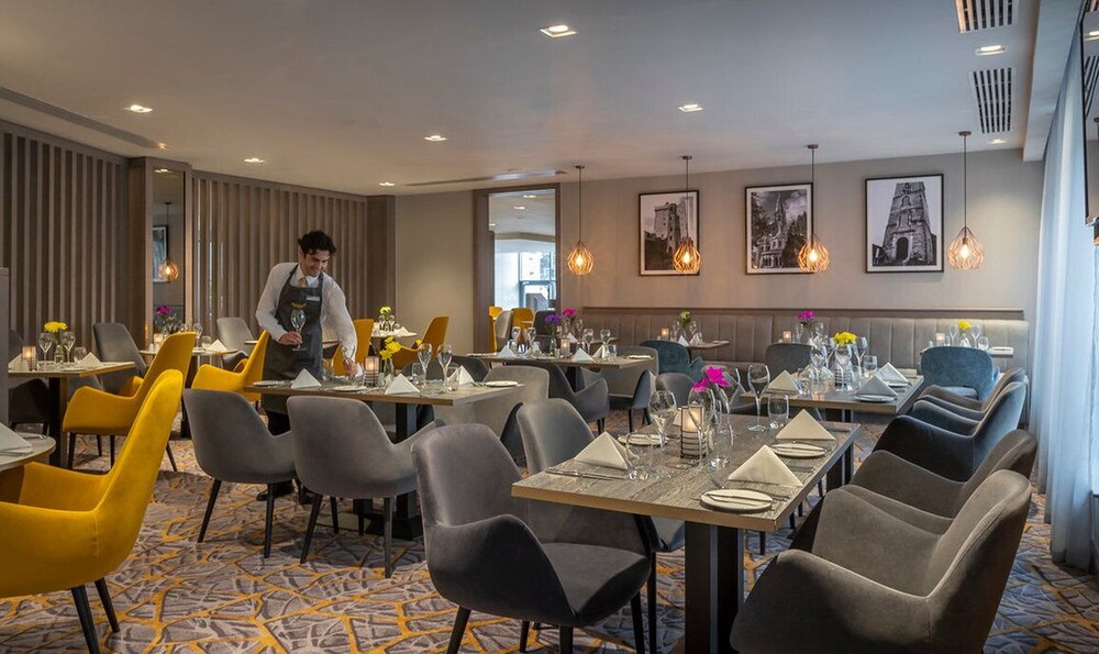 Maldron Hotel South Mall Cork City in Cork Best Rates & Deals on Orbitz