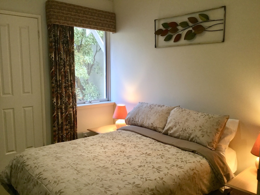 Castlereagh 7 Middleton Beach Albany