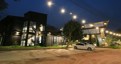 Manonnee Hotel