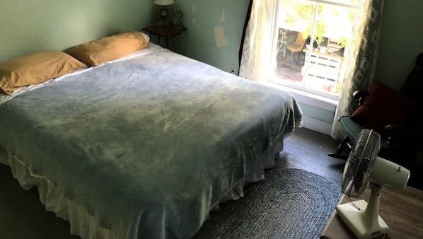 6 bedrooms