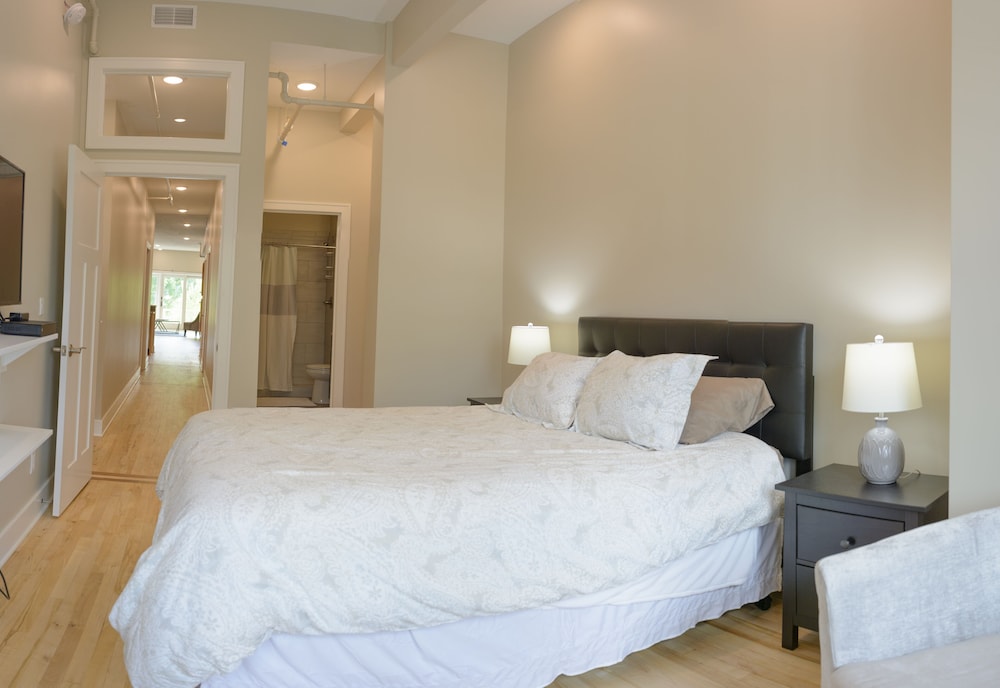 Newly Renovated Downtown Condo In Historic Fortino's Building Grand