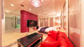 Minibar, desk, soundproofing, free WiFi