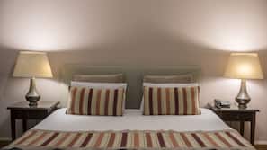 In-room safe, individually decorated, individually furnished, desk