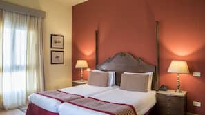 In-room safe, individually decorated, individually furnished, desk