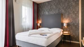 Zimmersafe, kostenloses WLAN, Bettwäsche