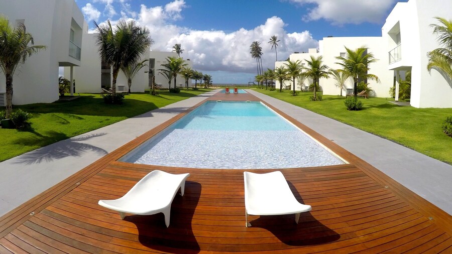 B Blue Beachouses