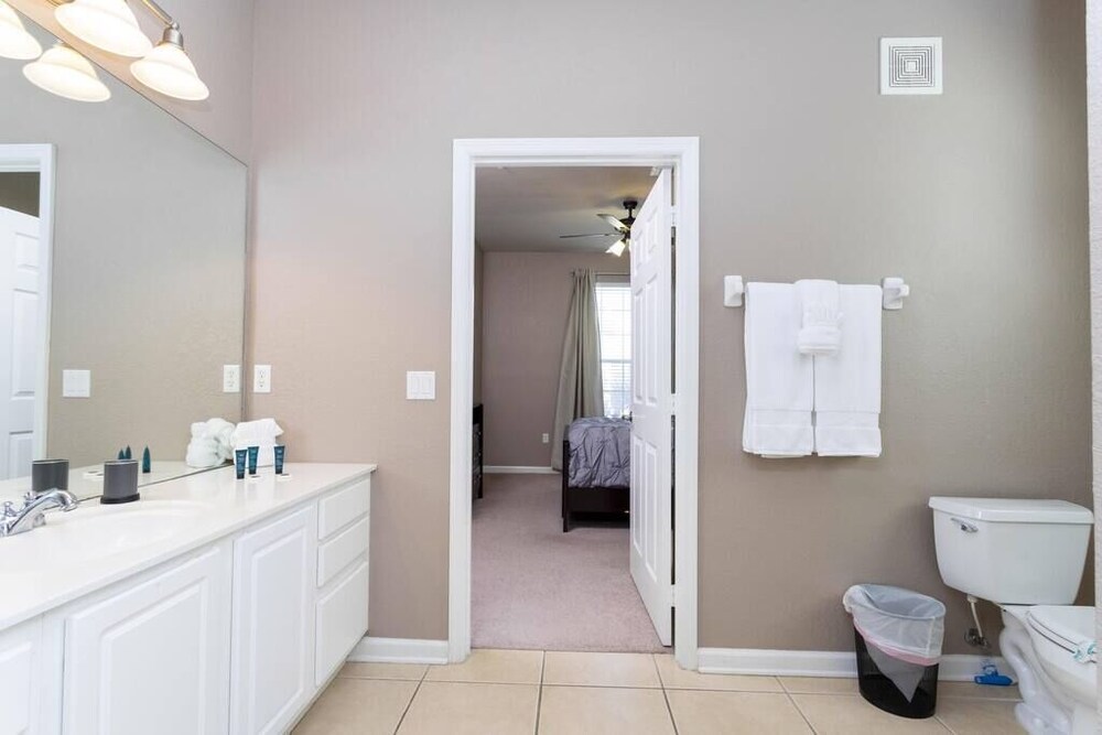 Amazing Vista Cay 3 beds/2 bath, Close to Intl Drive , Conv. Center & Sea World