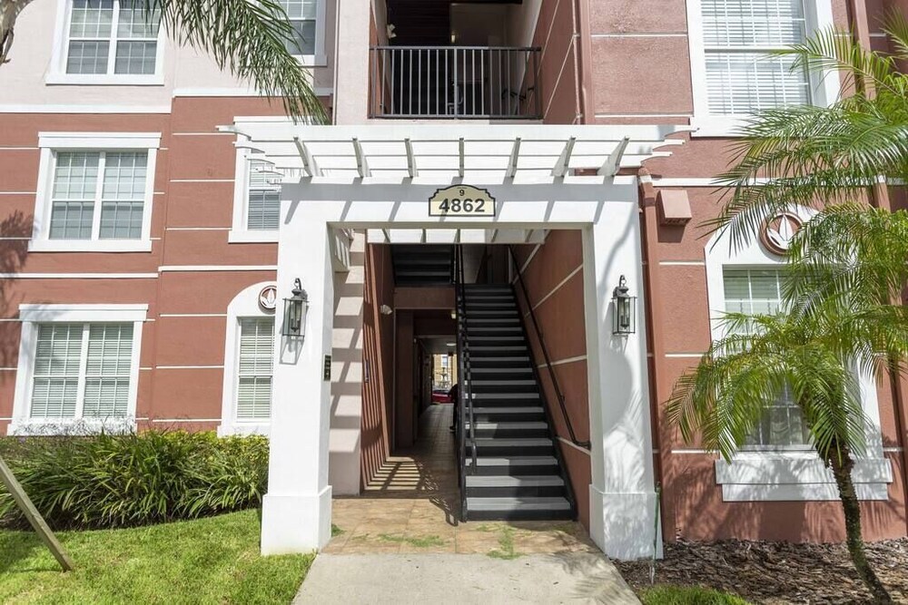 Amazing  Vista Cay 3 beds/2 bath, Close to Intl Drive , Conv. Center & Sea World