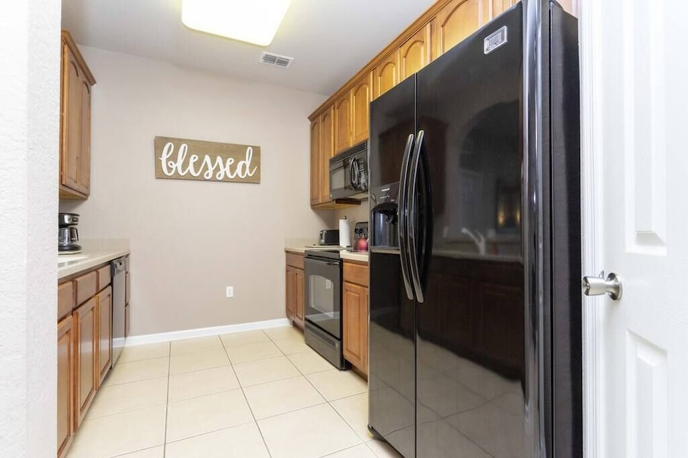 Amazing  Vista Cay 3 beds/2 bath, Close to Intl Drive , Conv. Center & Sea World