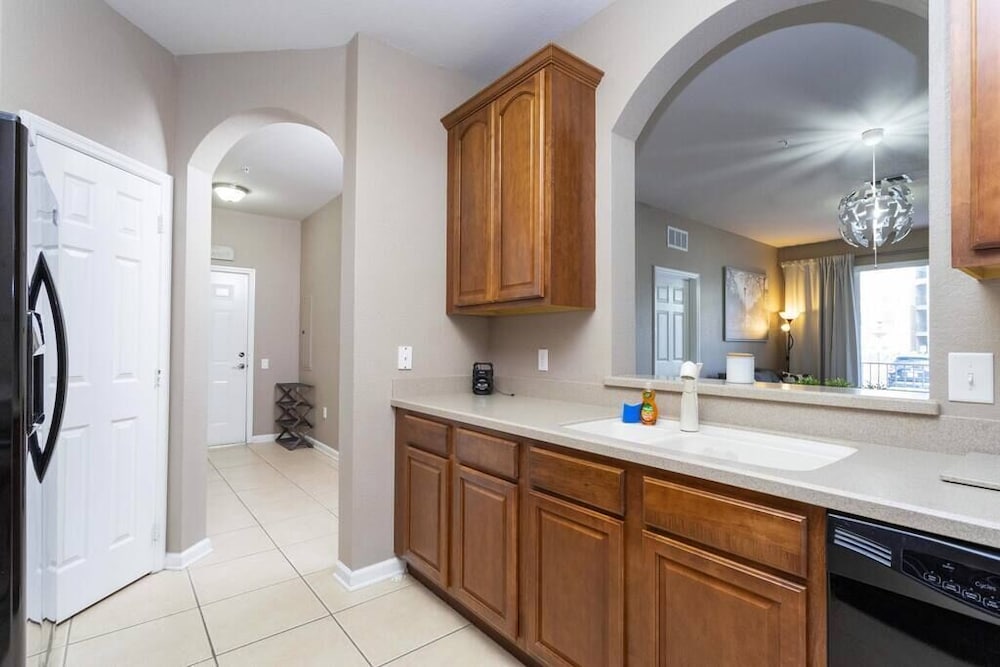 Amazing  Vista Cay 3 beds/2 bath, Close to Intl Drive , Conv. Center & Sea World