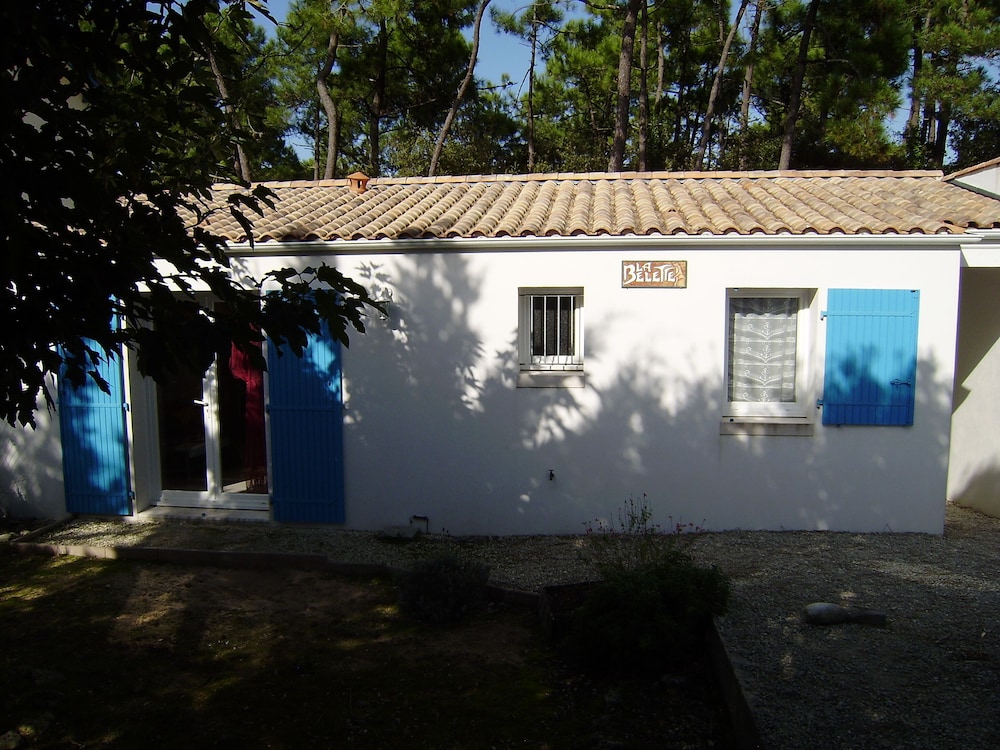 House Beach 200 M Sands Vineyards Oleron Island Domino 2019