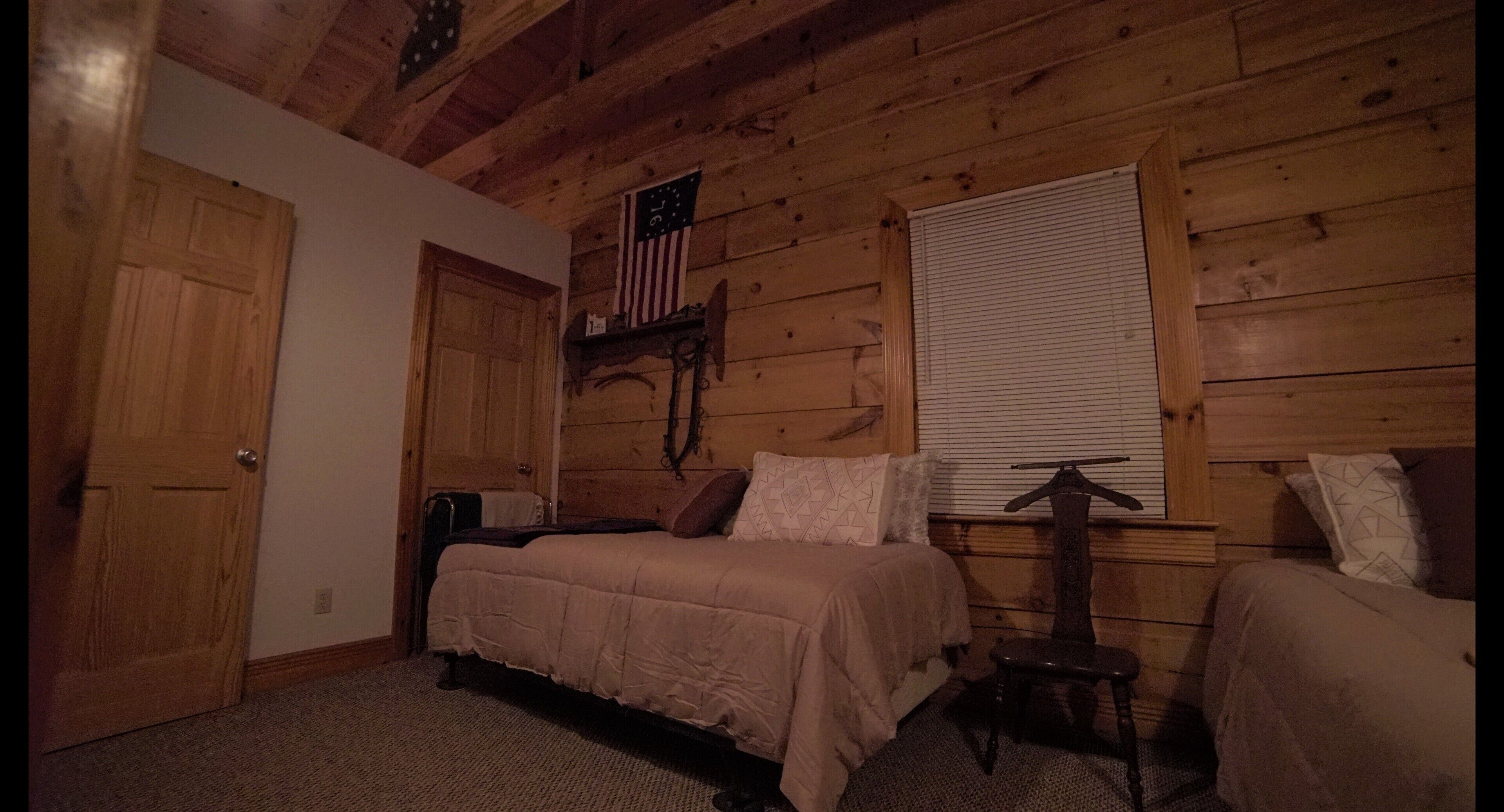 Laidback...disconnect...recharge With a Weekend Spent at Shawneetown Log Cabins in Sikeston, United States