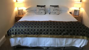 Egyptian cotton sheets, iron/ironing board, free WiFi