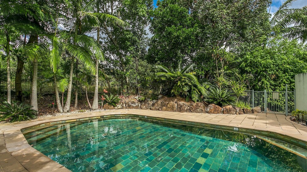 A Perfect Stay # 7 James Cook Apartments - Opposite Clarkes Beach
