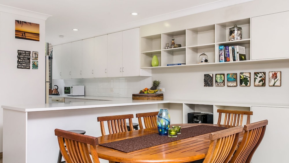 A Perfect Stay # 7 James Cook Apartments - Opposite Clarkes Beach