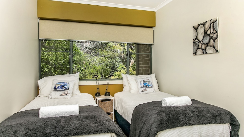 A Perfect Stay # 7 James Cook Apartments - Opposite Clarkes Beach
