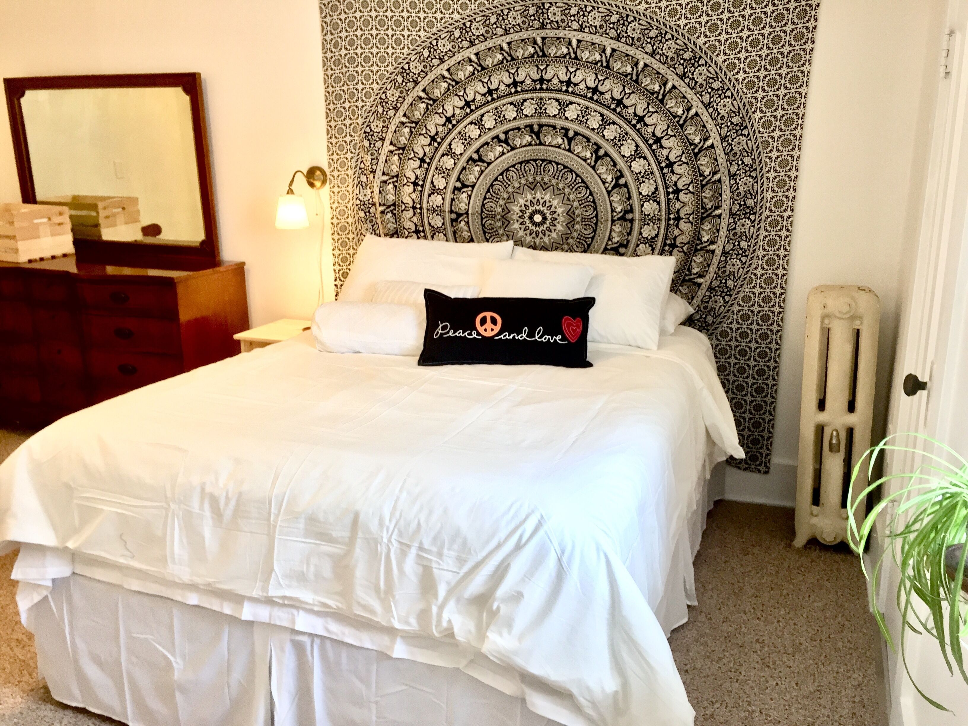 Hotel Woodstock - Daisy Suite in Kingston, United States