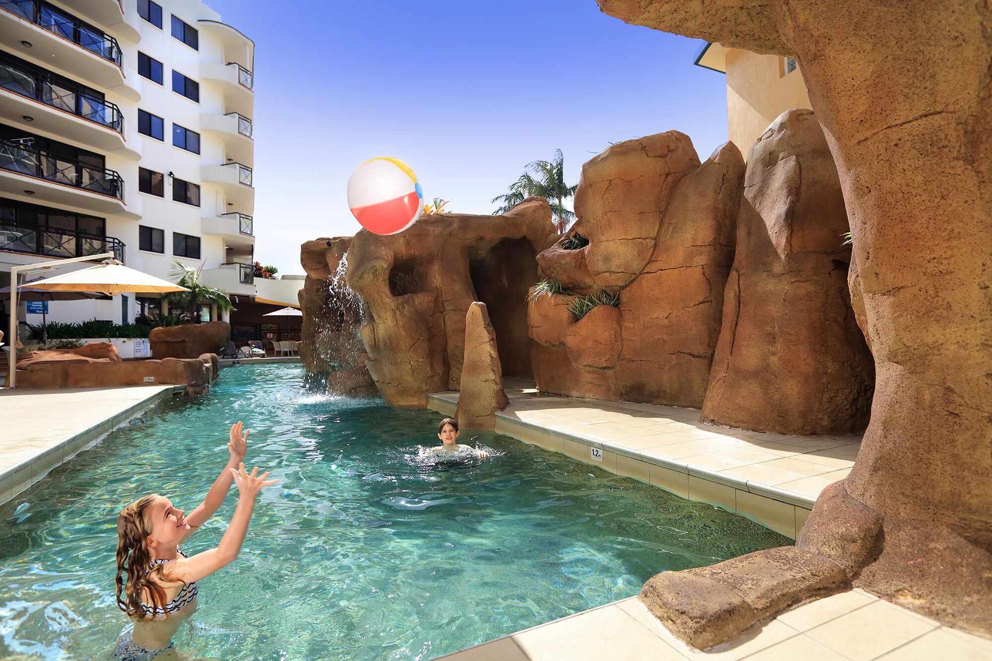 Renovated 2 Bedroom Apartment 2Blocks from Beach - Caribbean Resort Mooloolaba