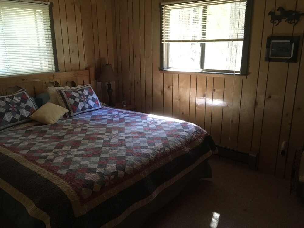 Big Trees Cozy Cabin In The Pines Pet Friendly 30 Minutes From