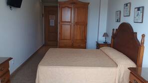 Iron/ironing board, free WiFi, linens