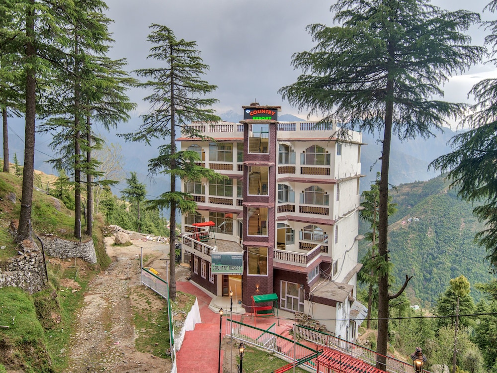 OYO 13272 Hotel Country Resort in Dalhousie, India