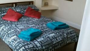 1 bedroom, premium bedding, desk, iron/ironing board