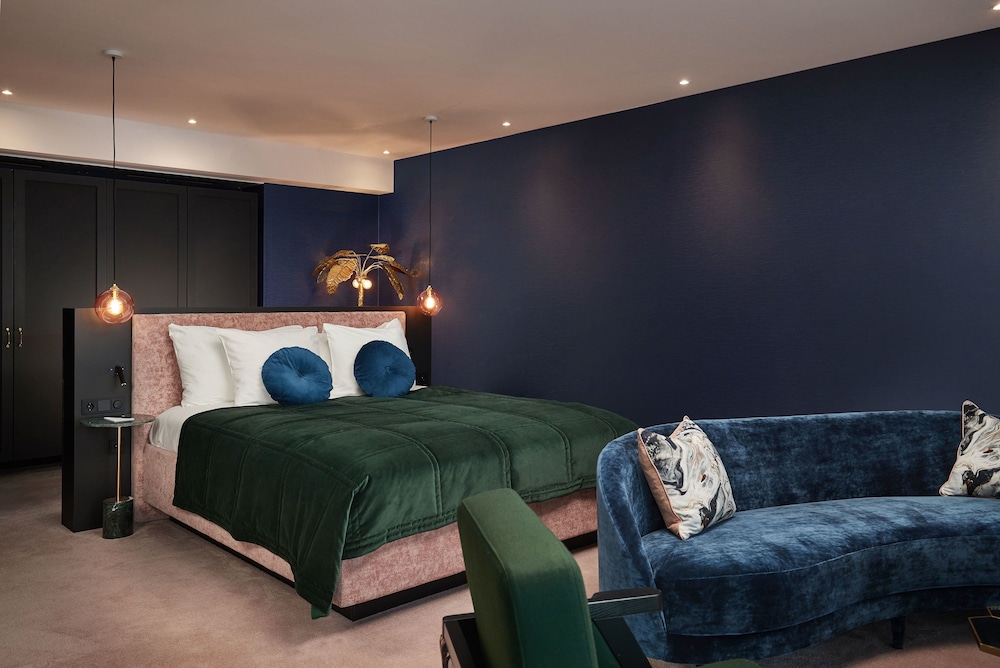 Van der Valk Hotel Amsterdam-Amstel - Reviews, Photos ...