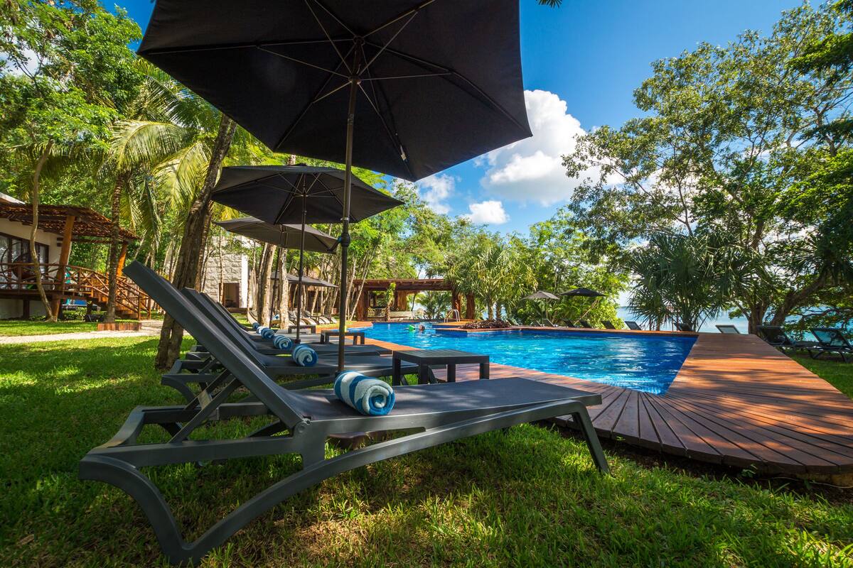 hotel on lake bacalar mexico | cancun to bacalar