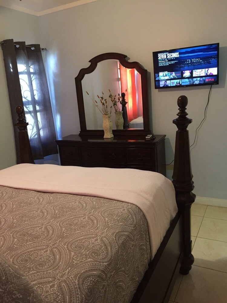 Nickels Garden Villas In Montego Bay Cheap Hotel Deals Rates