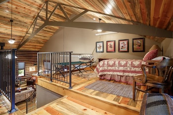 Crazy Horse Cabin Custer Sd Reviews Photos Rates Ebookers Com