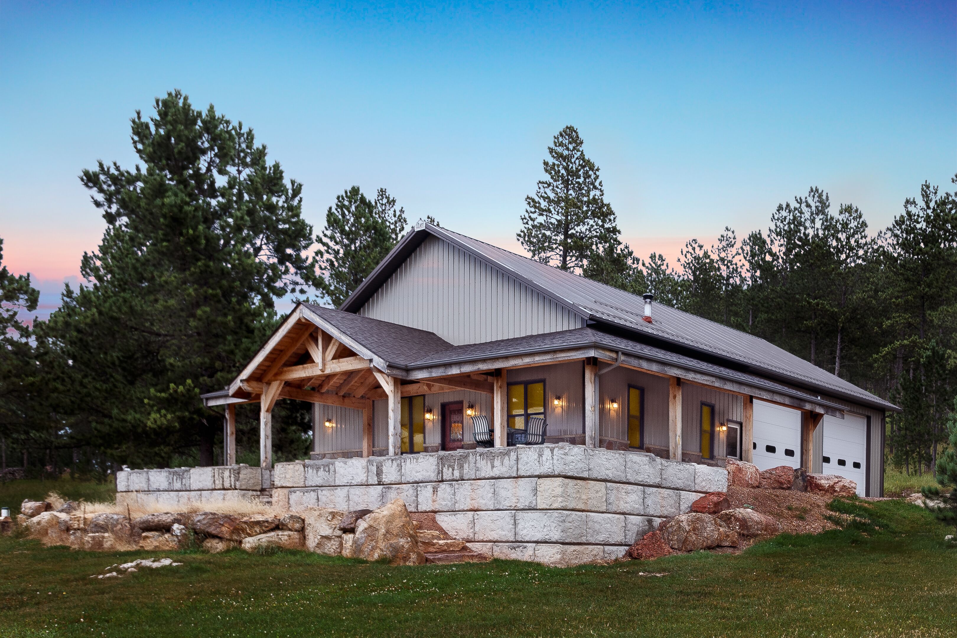 Crazy Horse Cabin Custer Sd In Custer Sd Expedia
