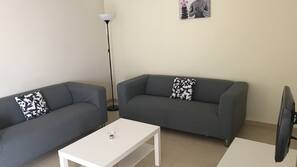 Premium bedding, soundproofing, iron/ironing board, free WiFi